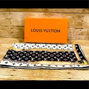 Louis Vuitton Confidential Iconic Silk Scarf